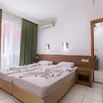 Ξενοδοχείο με διαμερίσματα Bayram Αλάνια