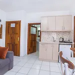 Ξενοδοχείο με διαμερίσματα Bayram 4*