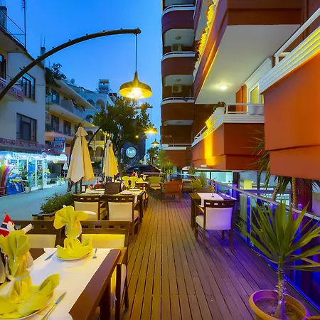 Lägenhetshotell Bayram 4*