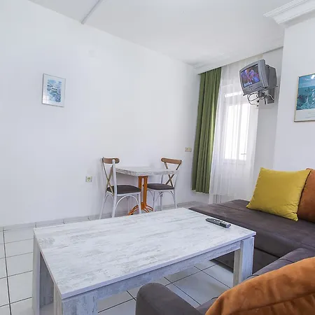 アパートホテル Bayram