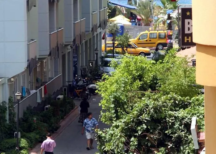 アパートホテル Bayram