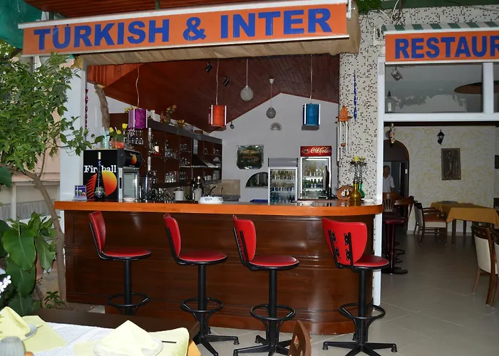 Bayram アパートホテル